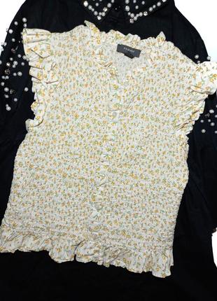 Вкорочена котонова блуза резинка 
пог 43 и тянется полностью резинка 
длина 52 
245 грн