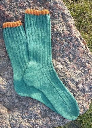 В'язані шкарпетки зеленого кольору2 фото