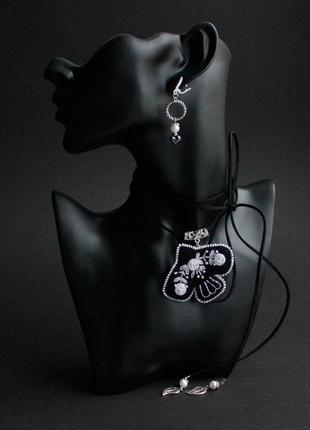 Ніжні чорно білі сережки з перлами та гематитом срібні застібки5 фото