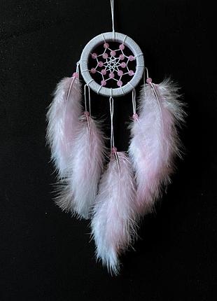 Белый с розовым ловец снов