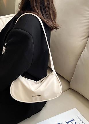 Светло-бежевая сумочка шт