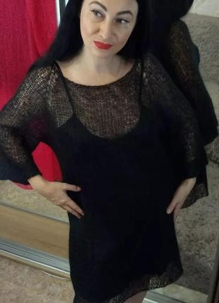 Платье-паутинка из кид-мохера черного цвета с широким вырезом горловины2 фото