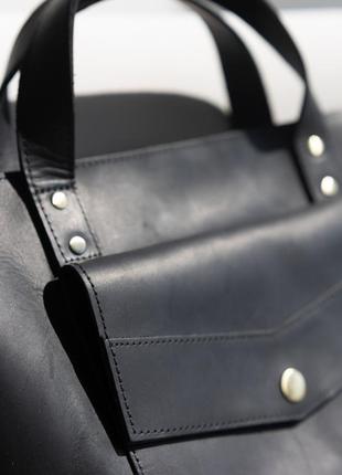 Классическая вместительная женская сумка ручной работы из натуральной кожи черного цвета6 фото