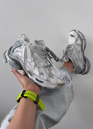 Женские кроссовки в стиле balenciaga runner trainer white / silver6 фото