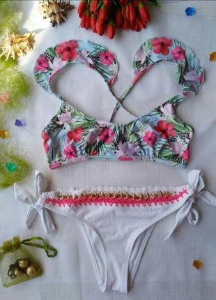 Роздільний купальник з трусиками бразиліано asos
