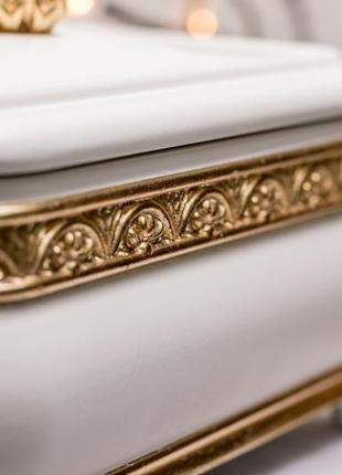 Коробочка скринька шкатулка для прикрас із позолотою «gold & white»4 фото