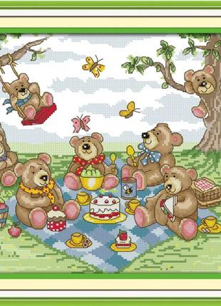 Набор для вышивания по нанесённой на канву схеме "teddy bear's picnic".aida 14ct printed,37*31см