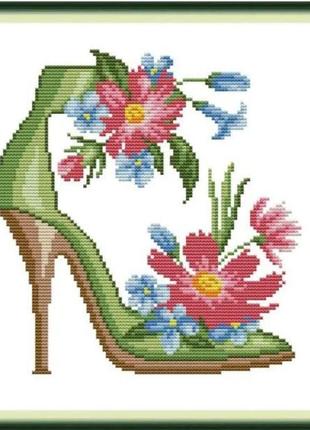 Набор для вышивания по нанесённой на канву схеме "fashion high heels 6". aida 14ct printed, 28*29 см
