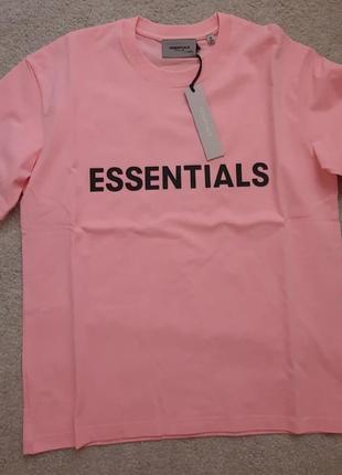 Футболка в стиле essentials