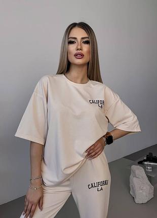 Костюм жіночий