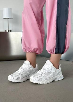 Легенькі жіночі кросівки / демісезонні / весняні, літні, осінні / сітка, текстиль, шкіра, замша / чорні, білі, сині