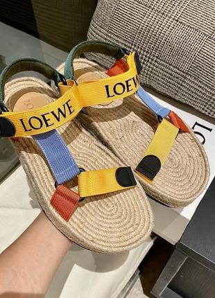 Босоножки в стиле loewe