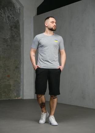 Спортивный костюм: футболка и шорты 🩳