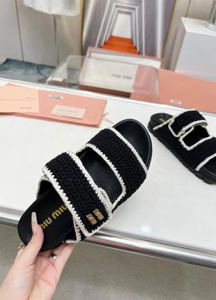 Шльопанці, тапки, тапочки в стилі miu miu