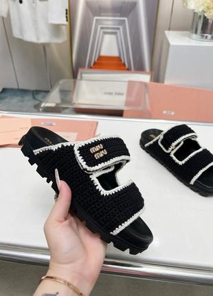 Шльопанці, тапки, тапочки в стилі miu miu