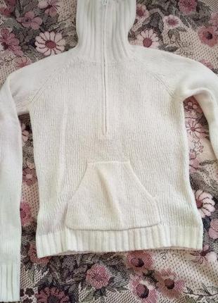 Свитер под шею