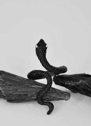 Серебристое кольцо змея. черное кольцо змея.8 фото
