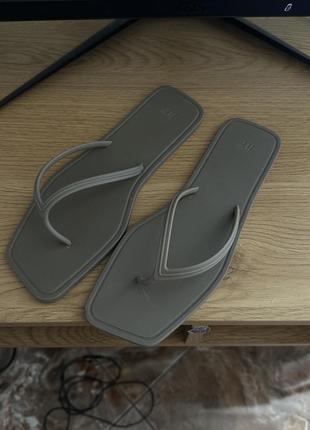 Тапочки, сандалии, шлепки h&m, не zara mango massimo dutti