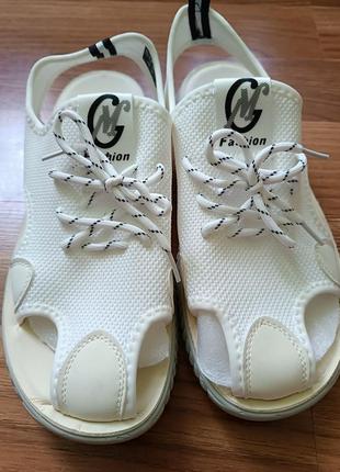 Сандалии!босоножки мужские с закрытым носком!