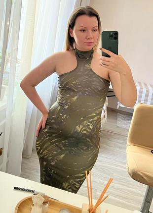 Платье от prettylittlething
