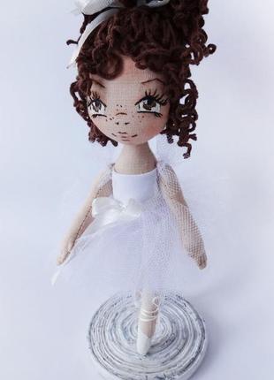 Куколка текстильная сувенирная балеринка на подставке