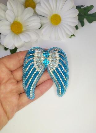 Брошка крила ангела з натуральними перлами й кристалами4 фото