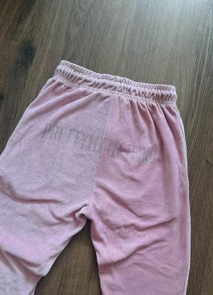 Розовые брюки спортивные джоггеры prettylittlething размер xs-s