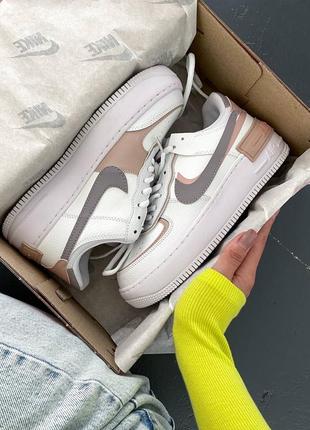 Жіночі кросівки в стилі nike air force shadow peach.9 фото