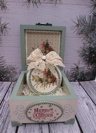 Набор новогодний: шкатулка и медальон