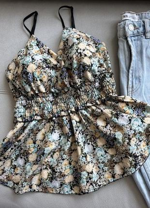 Топ с чашками