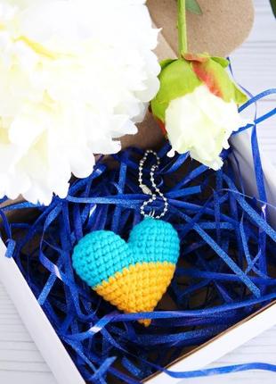 Патріотичний сувенір, брелок в національних кольорах, подарунковий набір "сердце україна"3 фото
