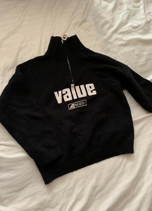 Жіночий теплий светр чорний