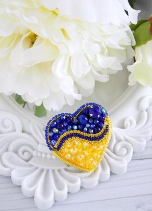 Желто-голубая брошь "сердце украины", подарок девочке, маме, дочке9 фото