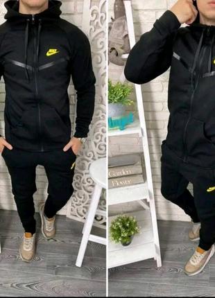 Костюм мужской.