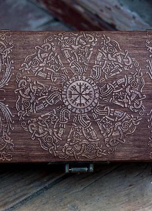 Шкатулка "vegvisir"