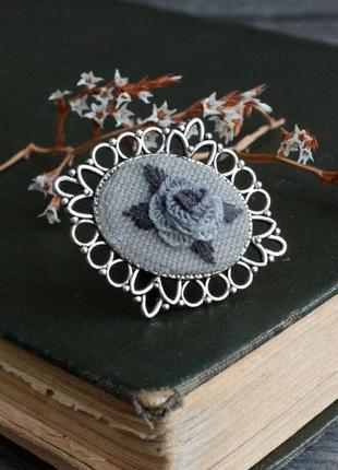 Сірий перстень з трояндами кільце з кабошоном камеєю з квітами в стилі ретро вінтаж2 фото