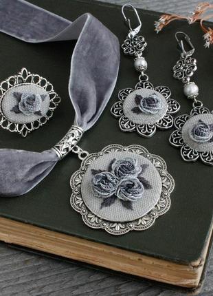 Серый перстень с розами кольцо с кабошоном камеей с цветами в стиле ретро винтаж5 фото