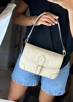 Сумка женская кожаная маленькая белая молочная бежевая брендовая люкс 25 см