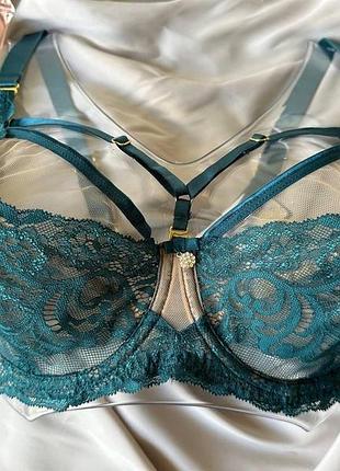 Изумрудный бюстгальтер с портупеей без поролона