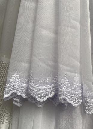 Гардина бамбук красивою ніжною вишивкою в низу білого кольору, турецька тюль з низом