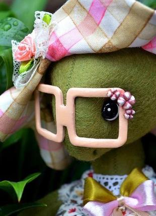 Игрушка зелёная черепашка в очках4 фото