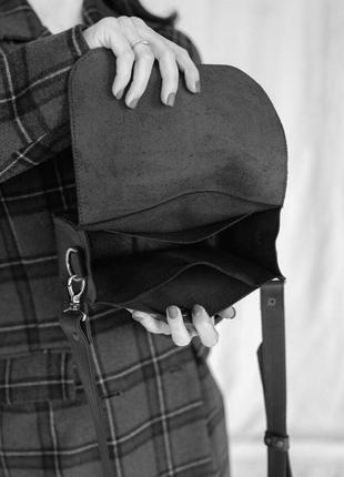 Минималистичная женская сумка через плечо  из натуральной кожи c легким матовым эффектом го4 фото