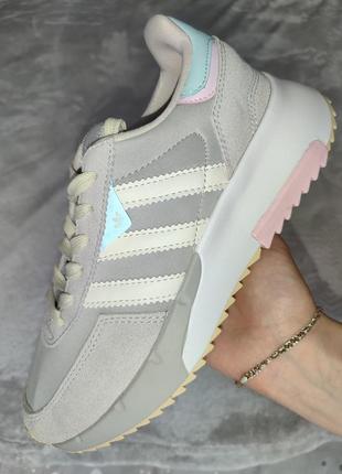 Adidas retropy