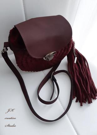 Круглая сумочка "бордо" с кожаными вставками2 фото