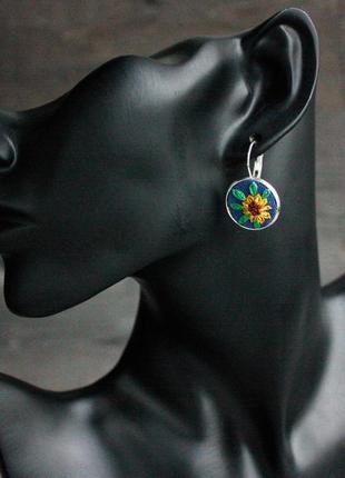 Маленькі сині жовті сережки з соняшниками українські прикраси під вишиванку