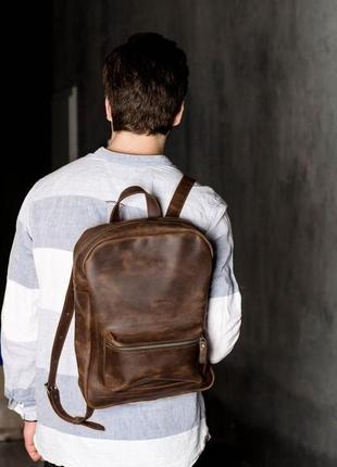 Мужской городской рюкзак  из натуральной винтажной кожи коричневого цвета5 фото