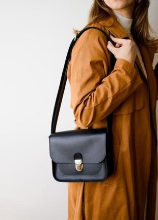 Жіноча сумка через плече ручної роботи з натуральної шкіри чорного кольору2 фото