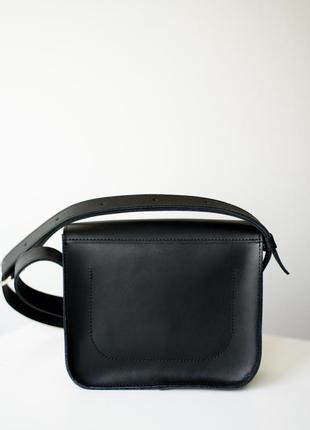 Женская сумка через плечо ручной работы из натуральной кожи черного цвета7 фото