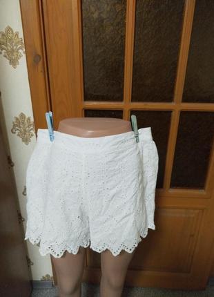 Шорты женские
