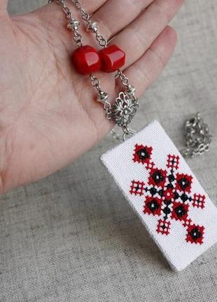 Комплект украшений в украинском стиле для нее и него украинские украшения красный черный6 фото